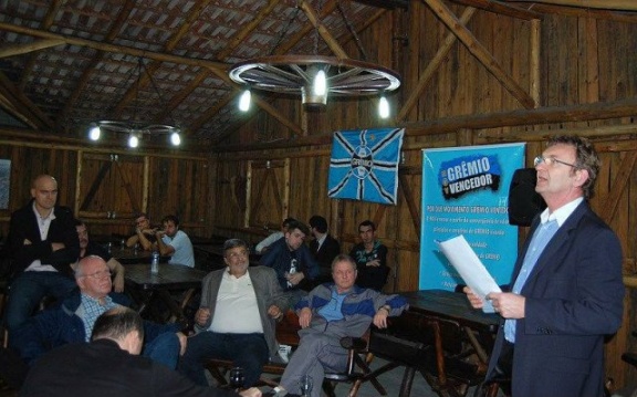 Em plenária, MGV debate cenário eleitoral gremista